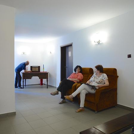 Vila Madudu Vălenii de Munte Exteriör bild