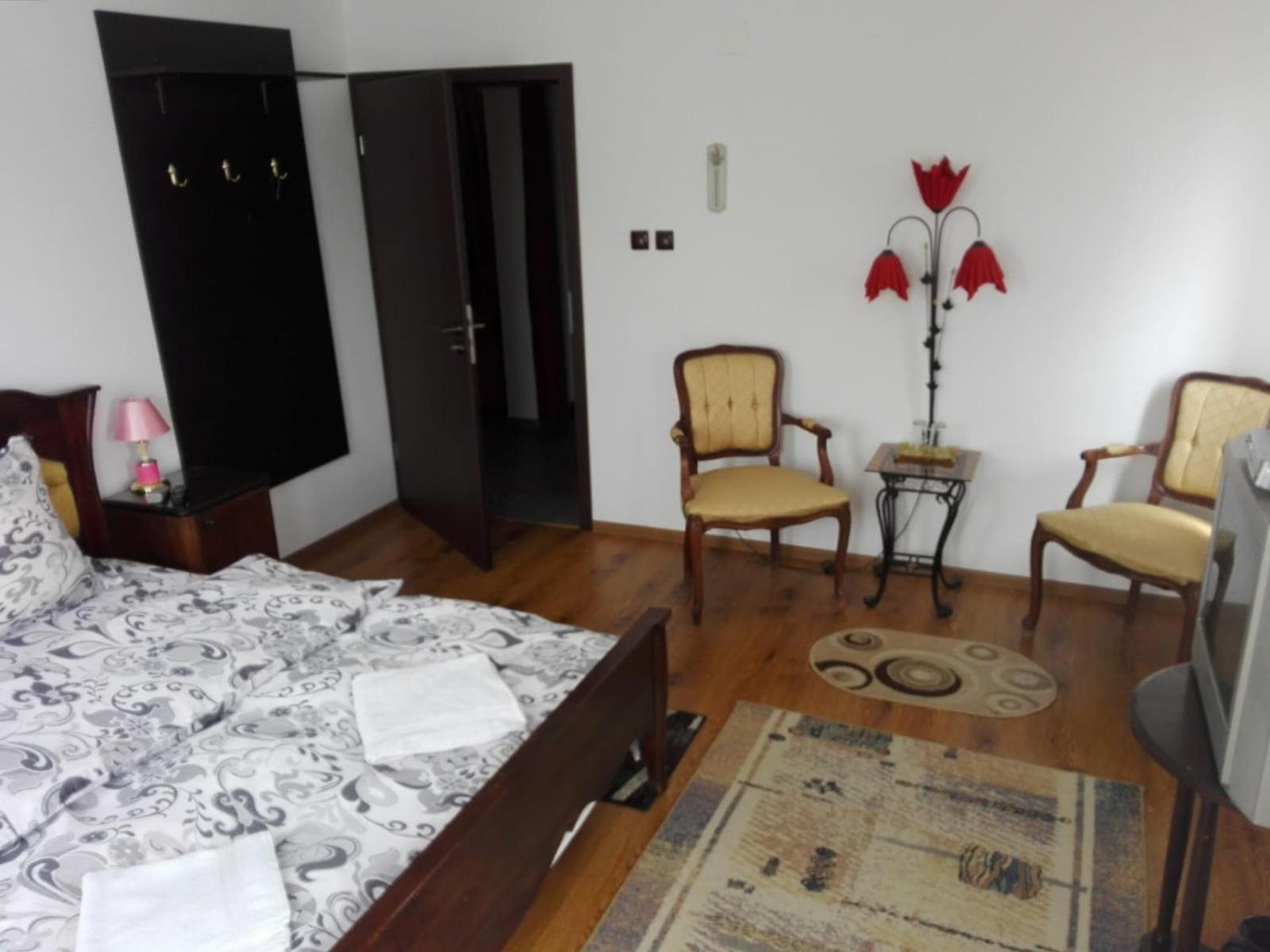 Vila Madudu Vălenii de Munte Exteriör bild