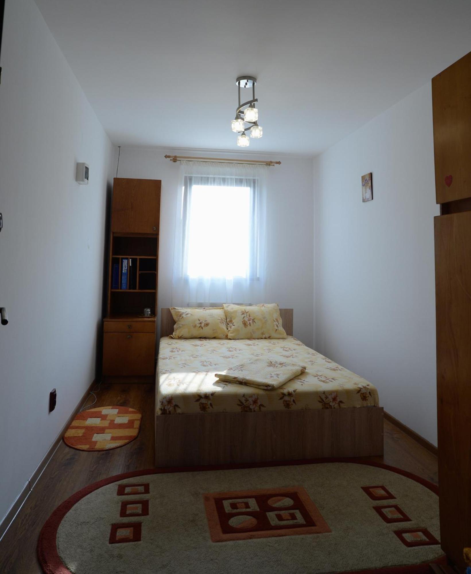 Vila Madudu Vălenii de Munte Exteriör bild