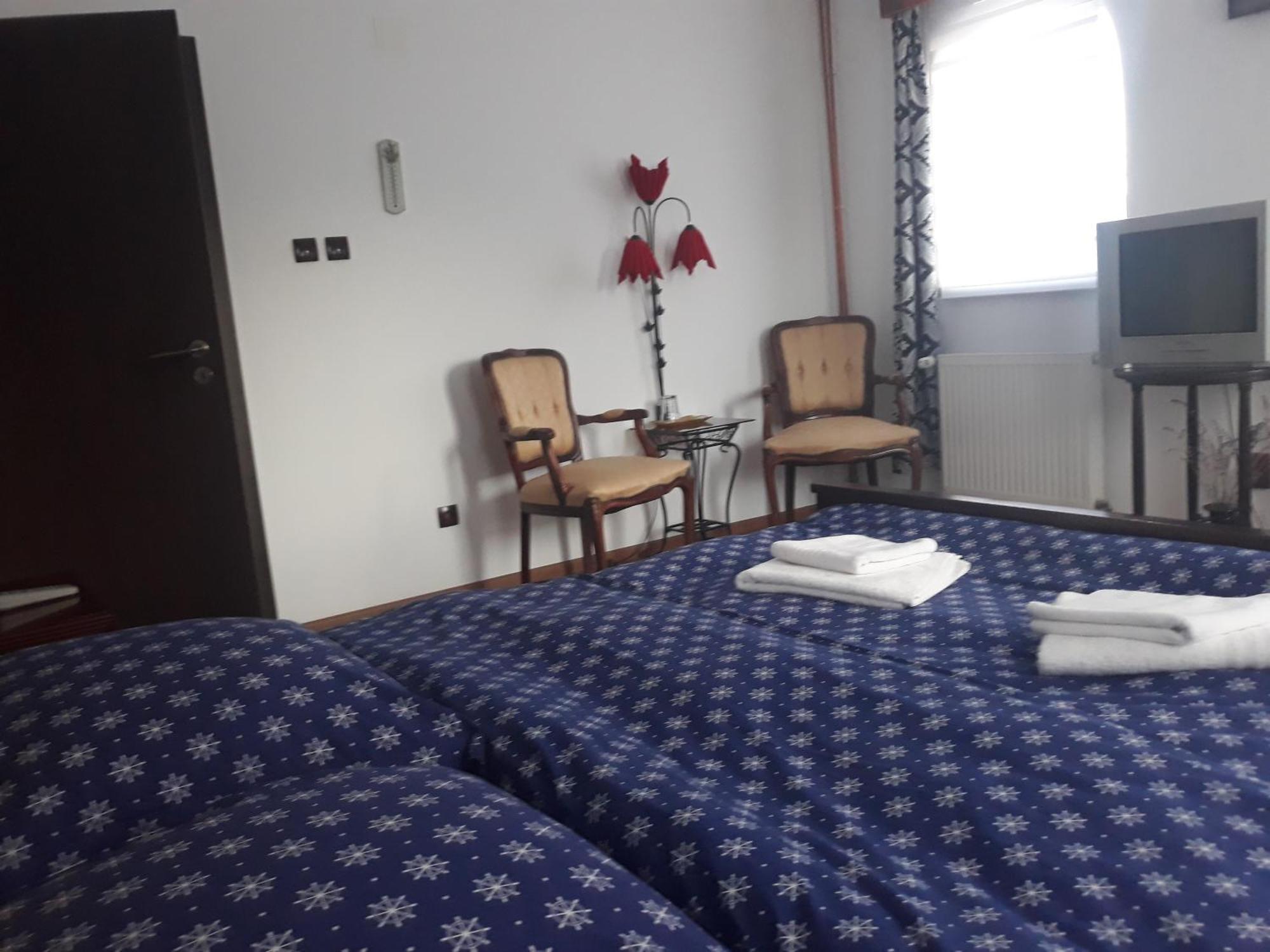 Vila Madudu Vălenii de Munte Exteriör bild