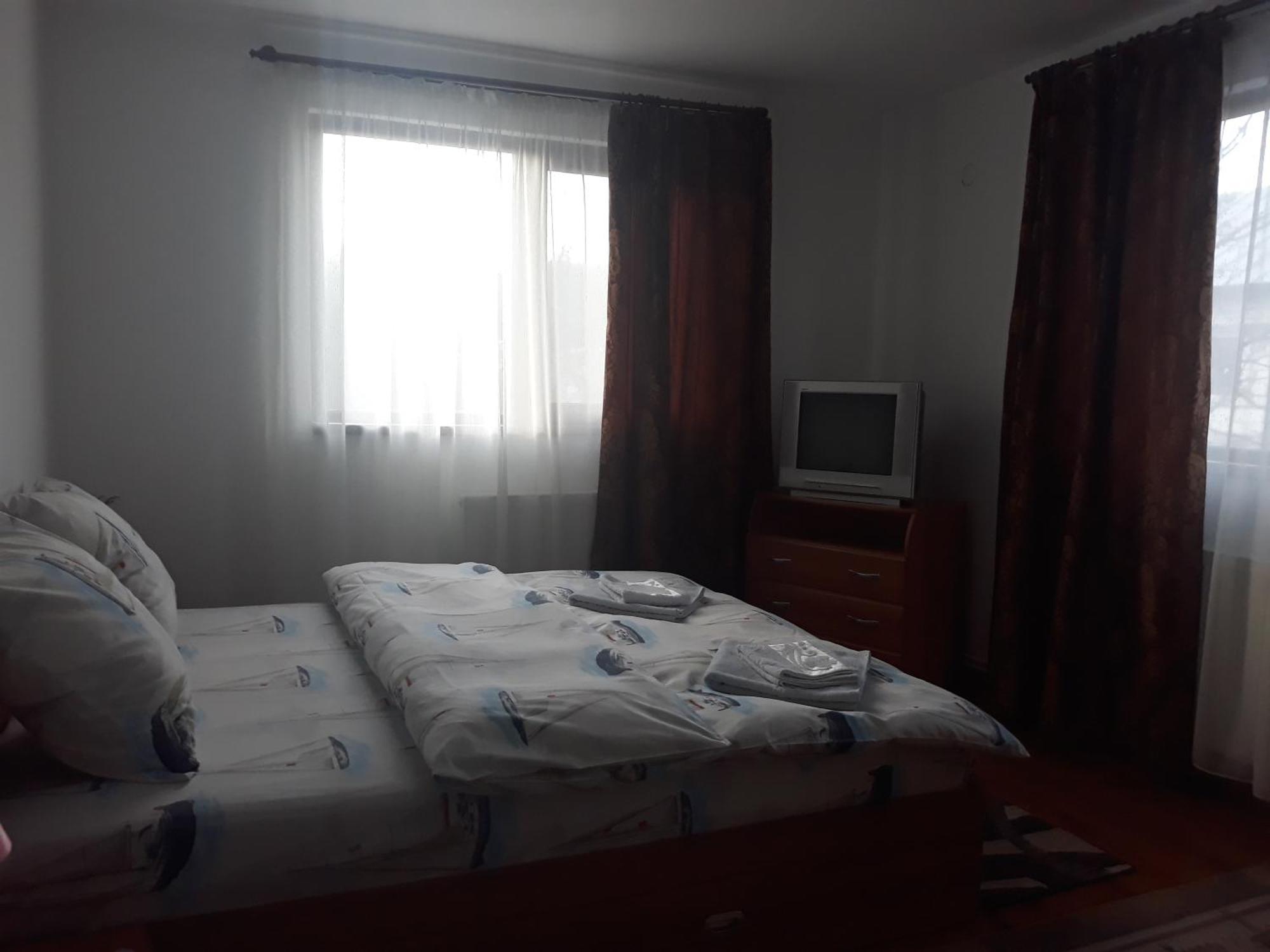 Vila Madudu Vălenii de Munte Exteriör bild
