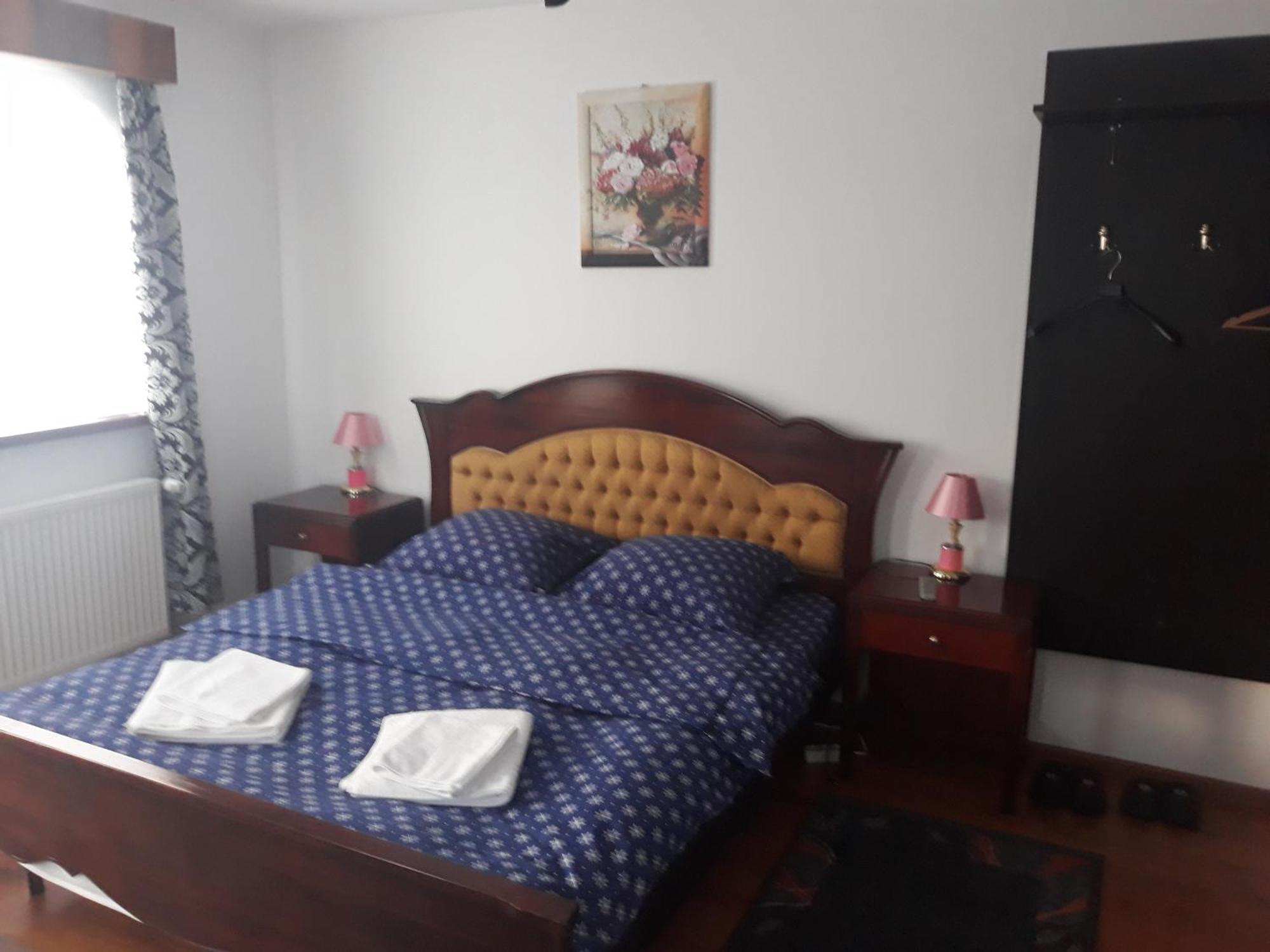 Vila Madudu Vălenii de Munte Exteriör bild
