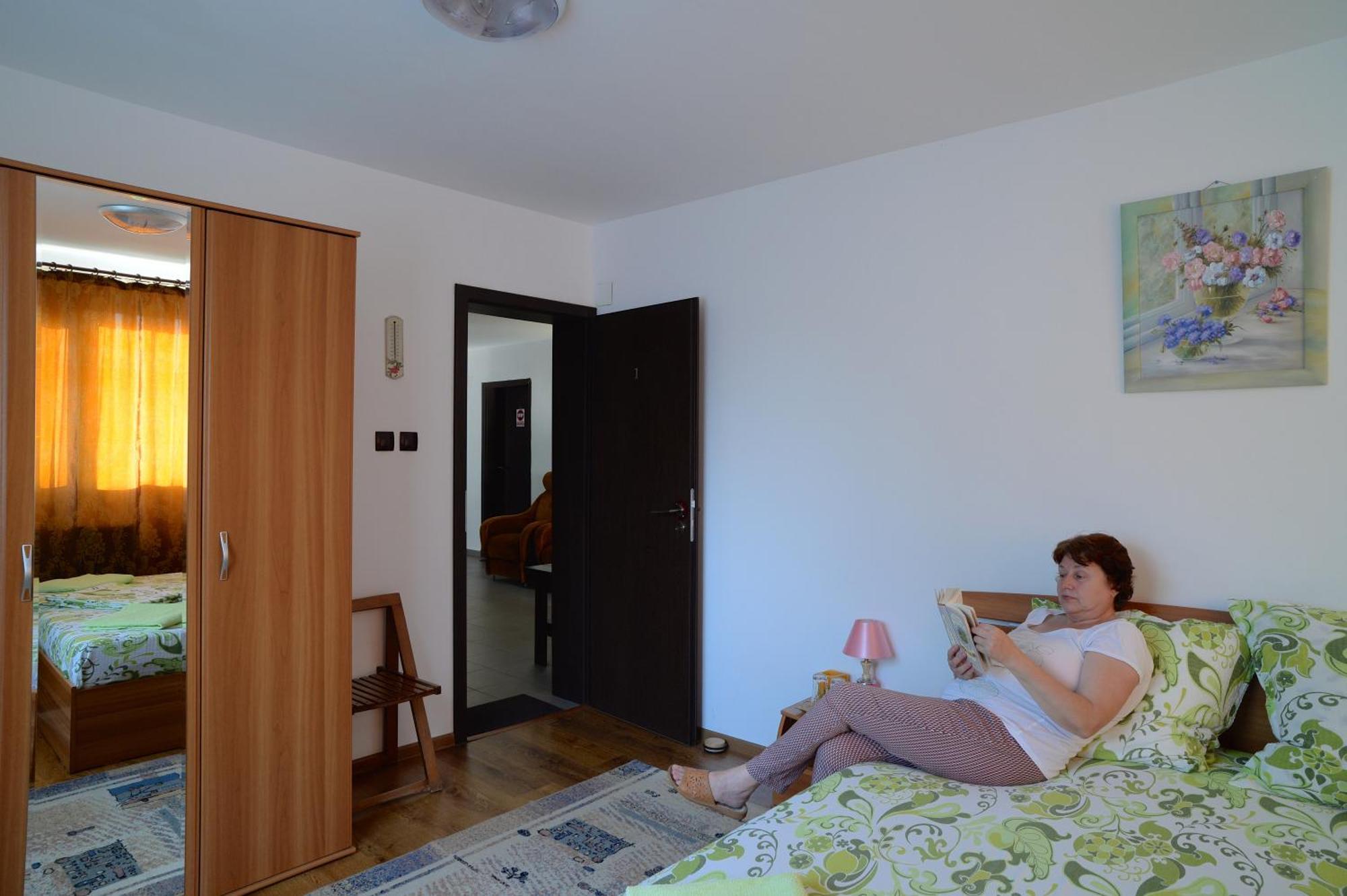 Vila Madudu Vălenii de Munte Exteriör bild